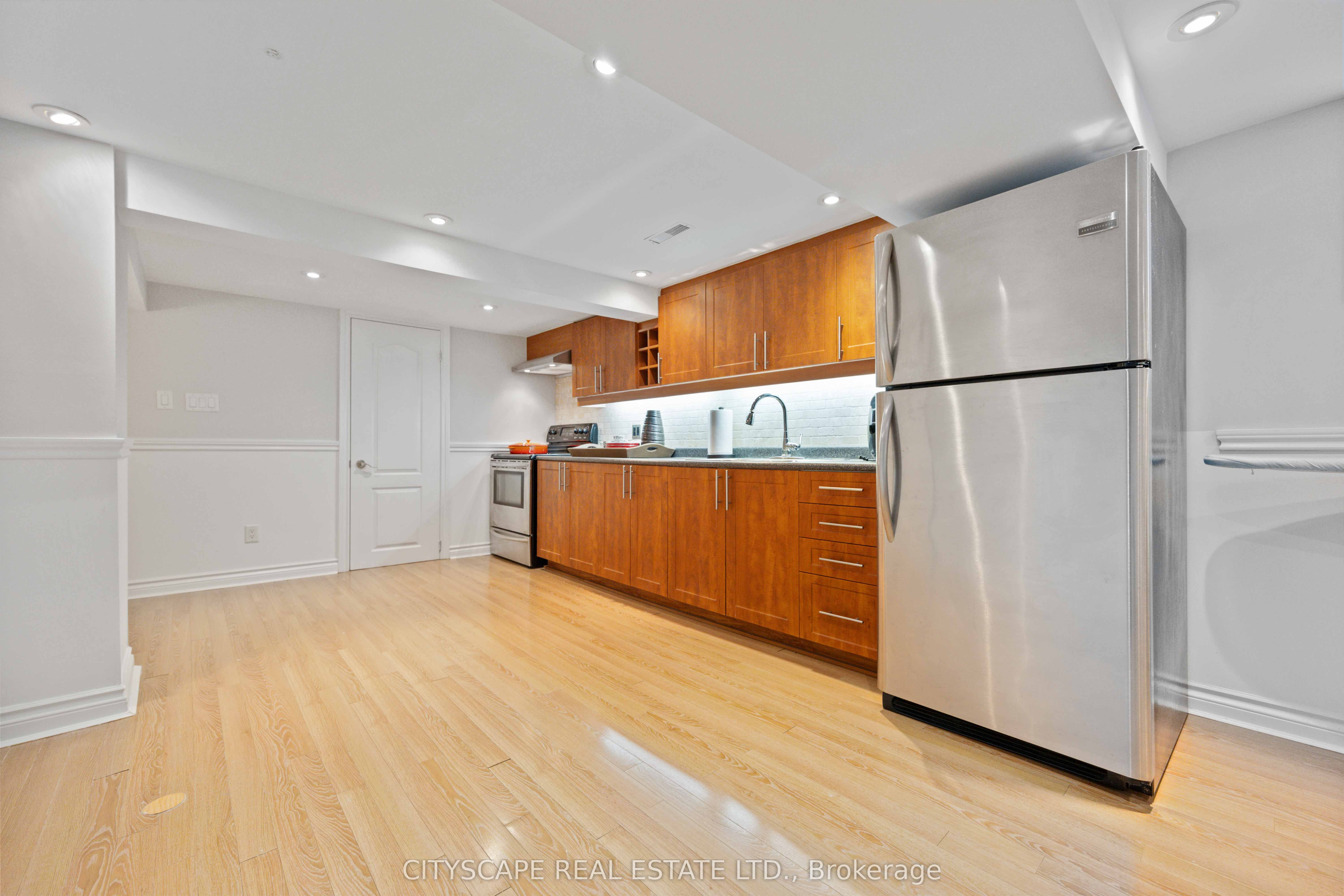 39 Bentworth Avenue