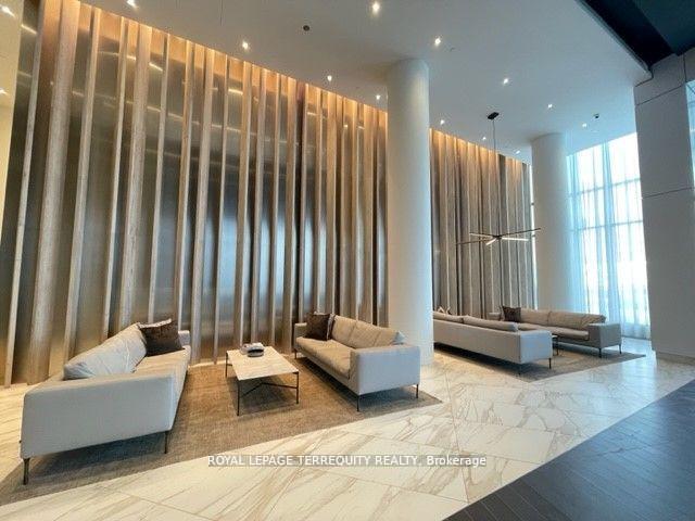 2 Bedrooms Condo at 3900 Confederation, Mississauga For sale
