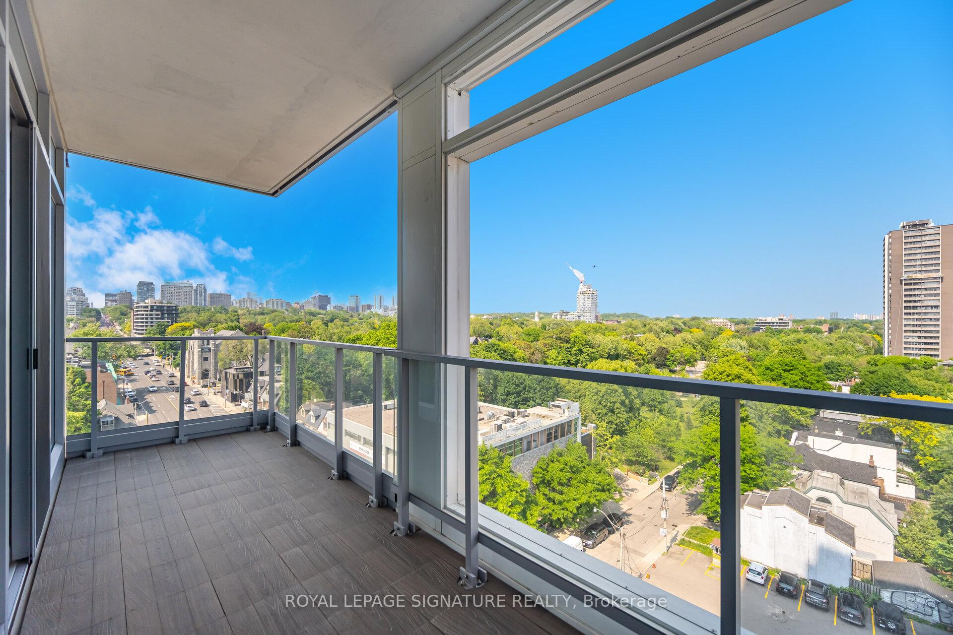 2 Bedrooms Condo at 170 Avenue, Toronto For sale