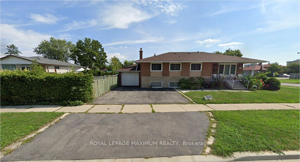 #Bsmt - 1 Midden Crescent, Toronto, ON M9R 3L7