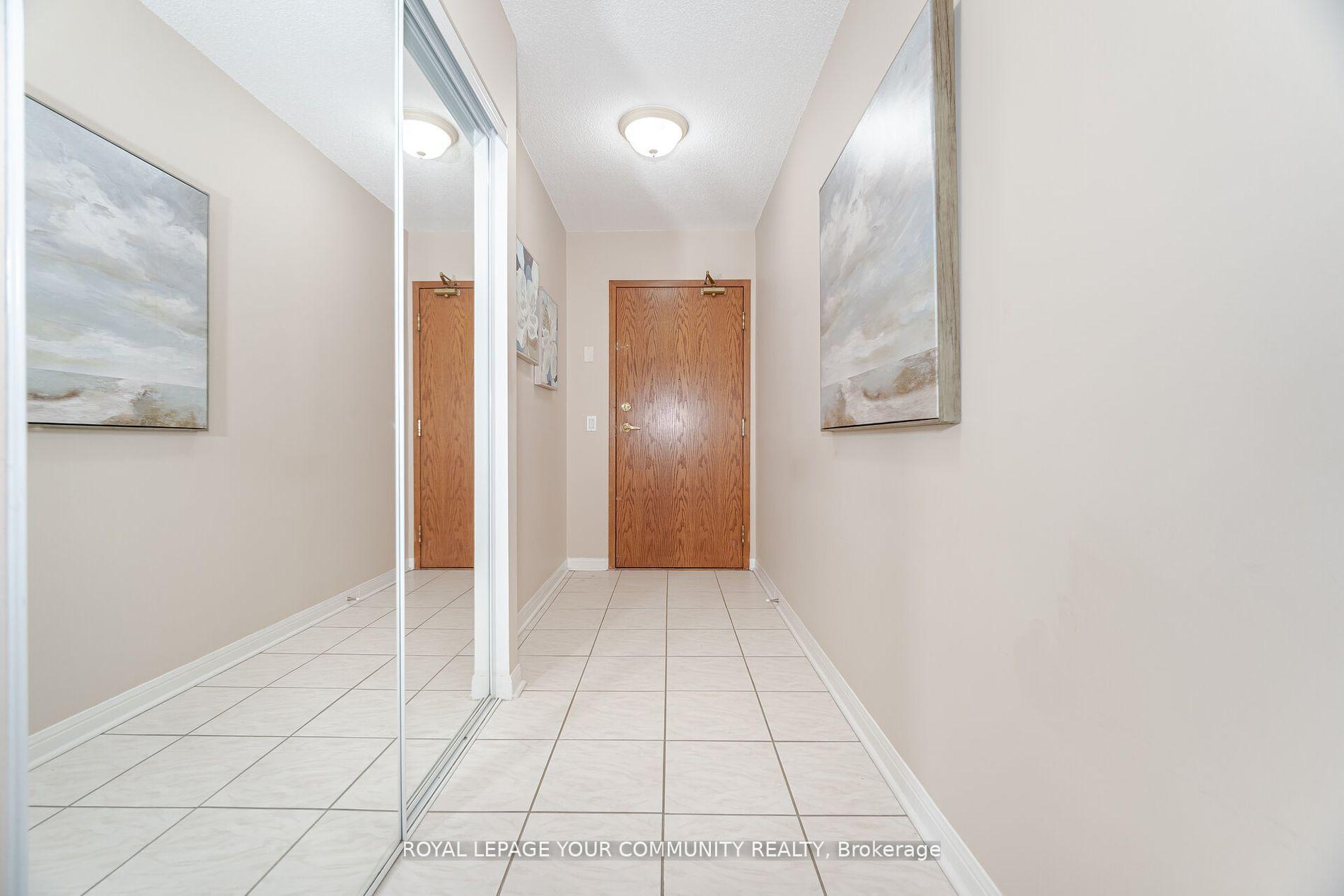 2 Bedrooms Condo at 2502 Rutherford, Vaughan For sale