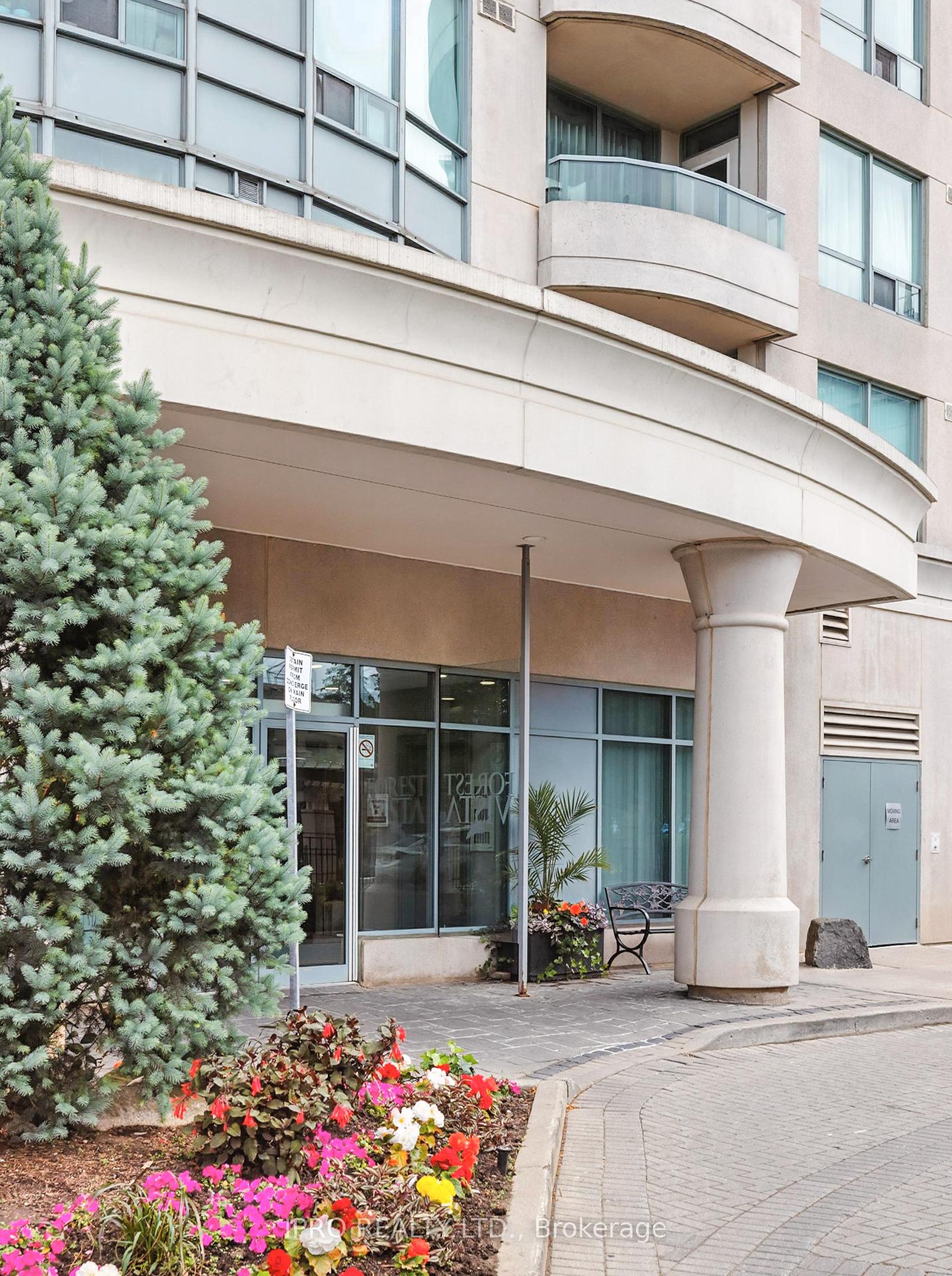 3 Bedrooms Condo at 61 Town Centre, Toronto For sale