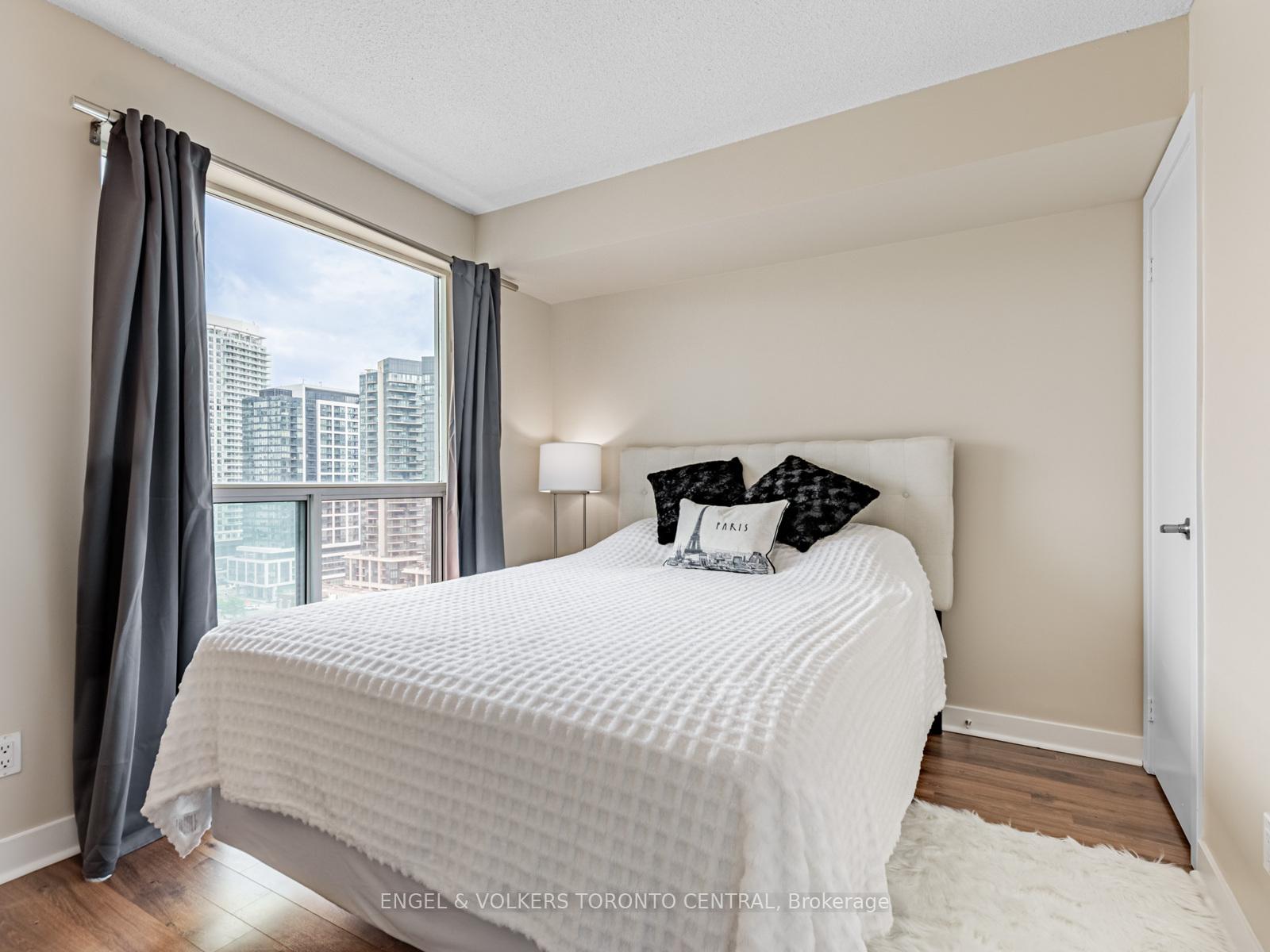 2 Bedrooms Condo at 80 Western Battery, Toronto For sale