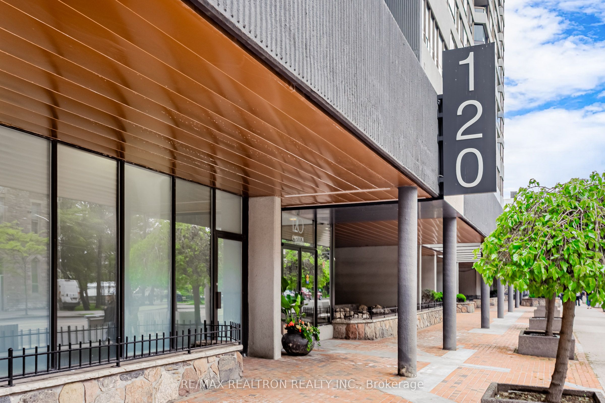 120 Carlton Street, #201