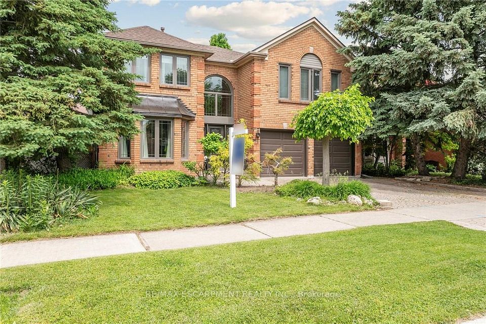 2143 Brays Lane, Oakville, ON L6M 2T2