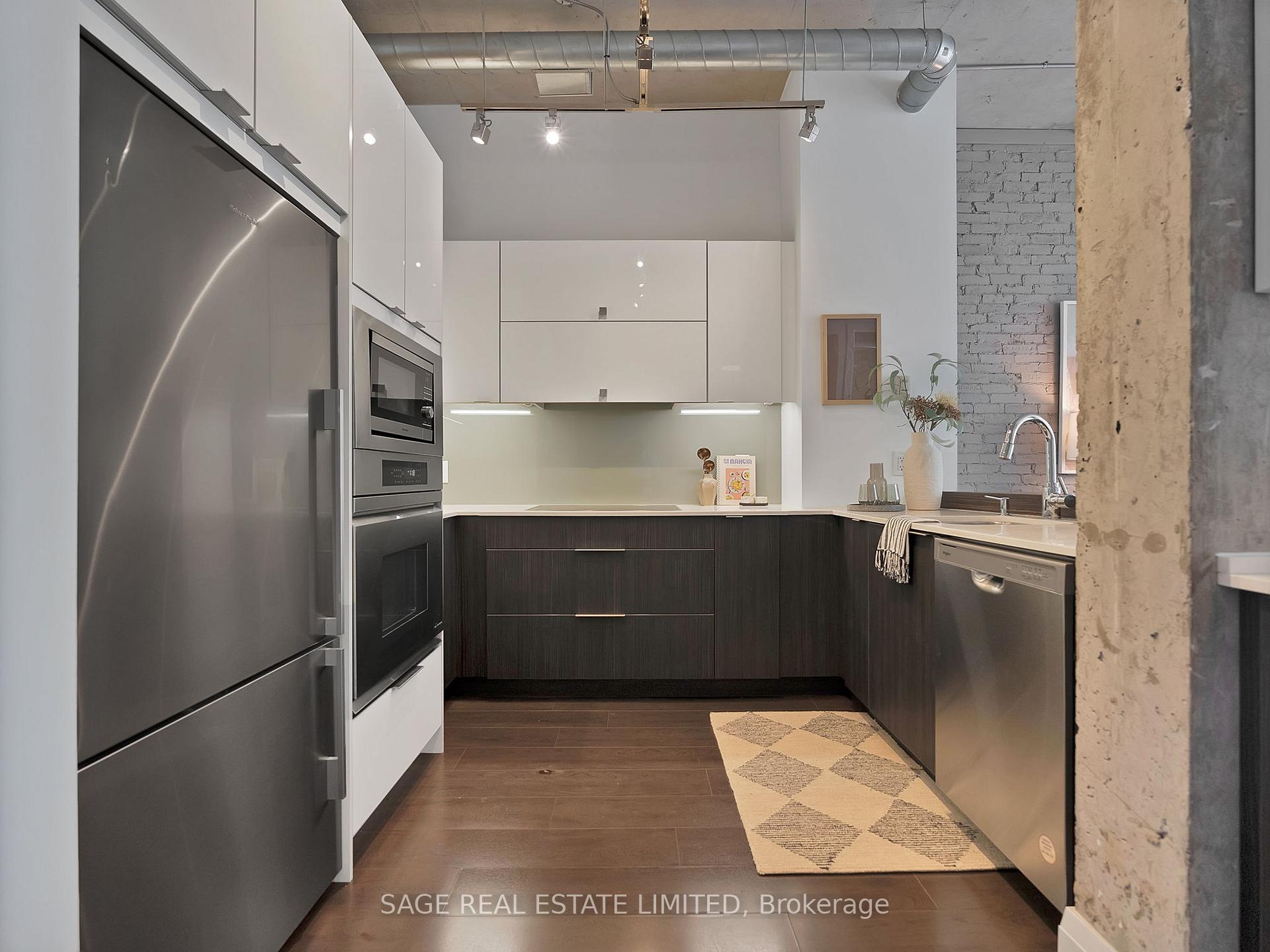 3 Bedrooms Condo at 955 Queen, Toronto For sale