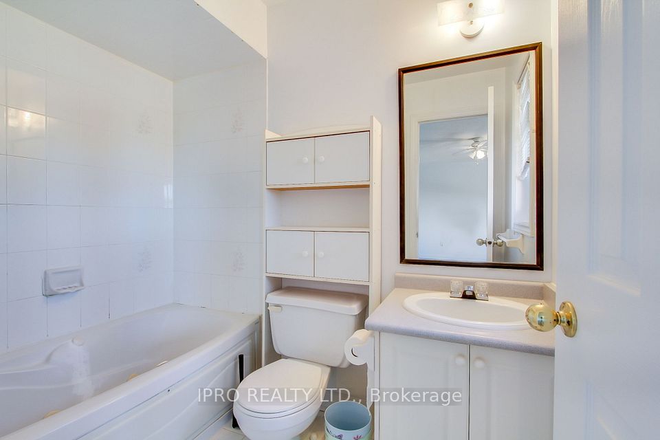 Ensuite 4pc Bathroom