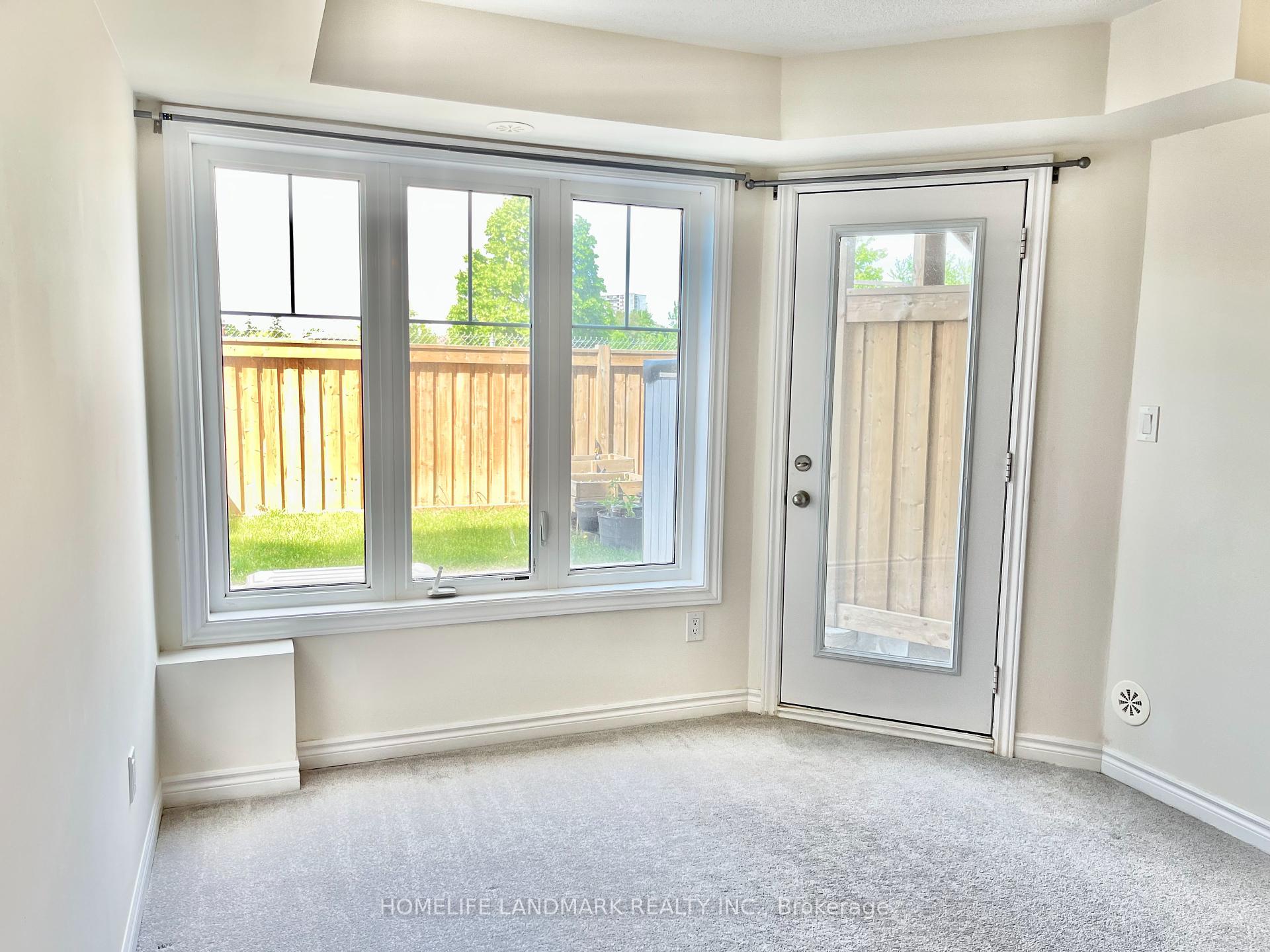 3 Bedrooms Condo at 13 Eaton Park, Toronto For sale