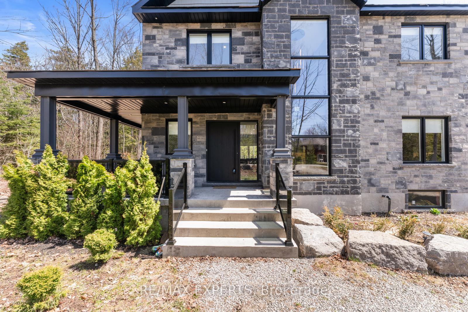 11 Joliet Crescent