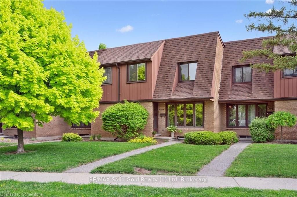 104 Kingswood Drive, #17