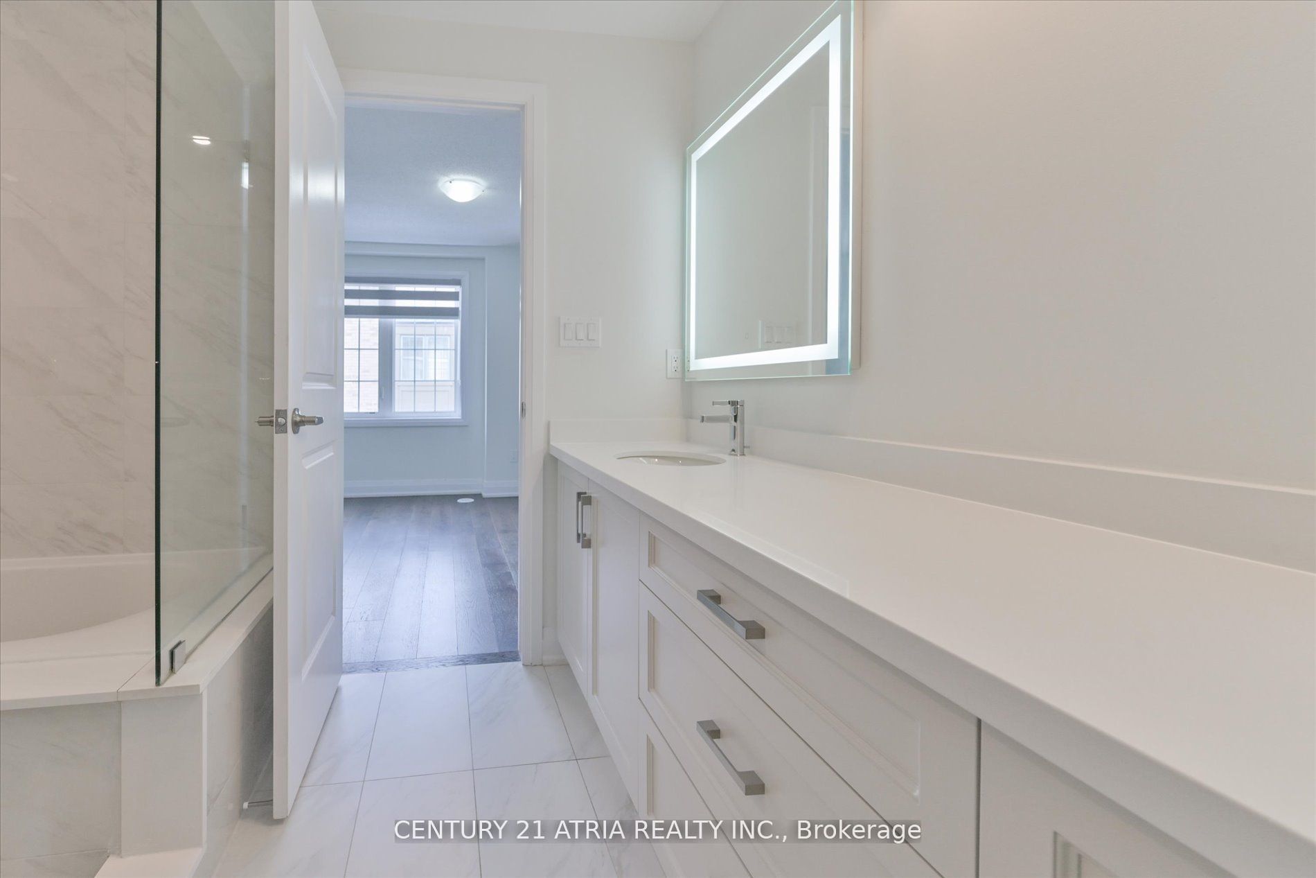 106 Clippers Crescent