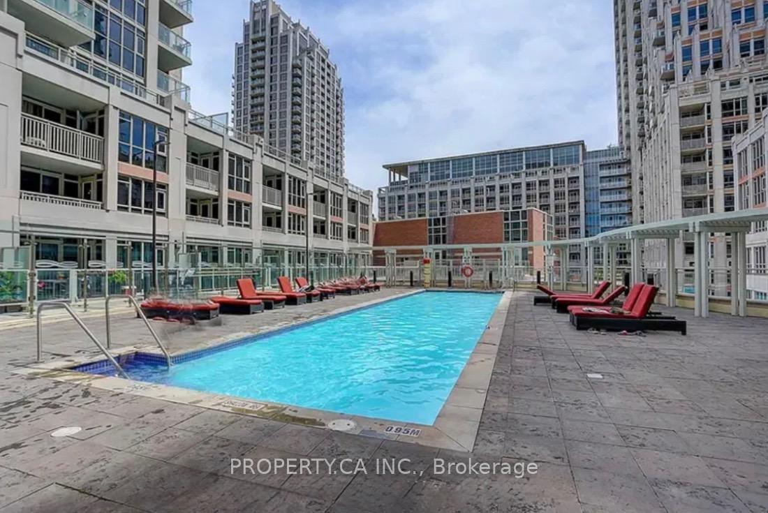 2 Bedrooms Condo at 35 Bastion, Toronto For sale
