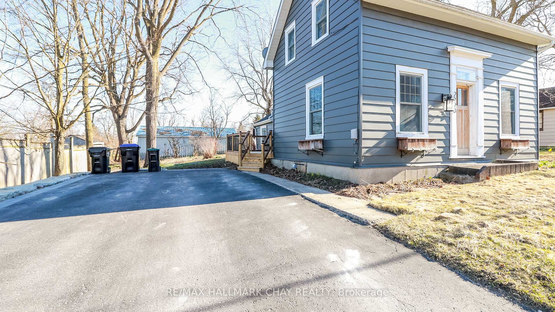 2223 Victoria Street, Innisfil, ON L9S 1J8
