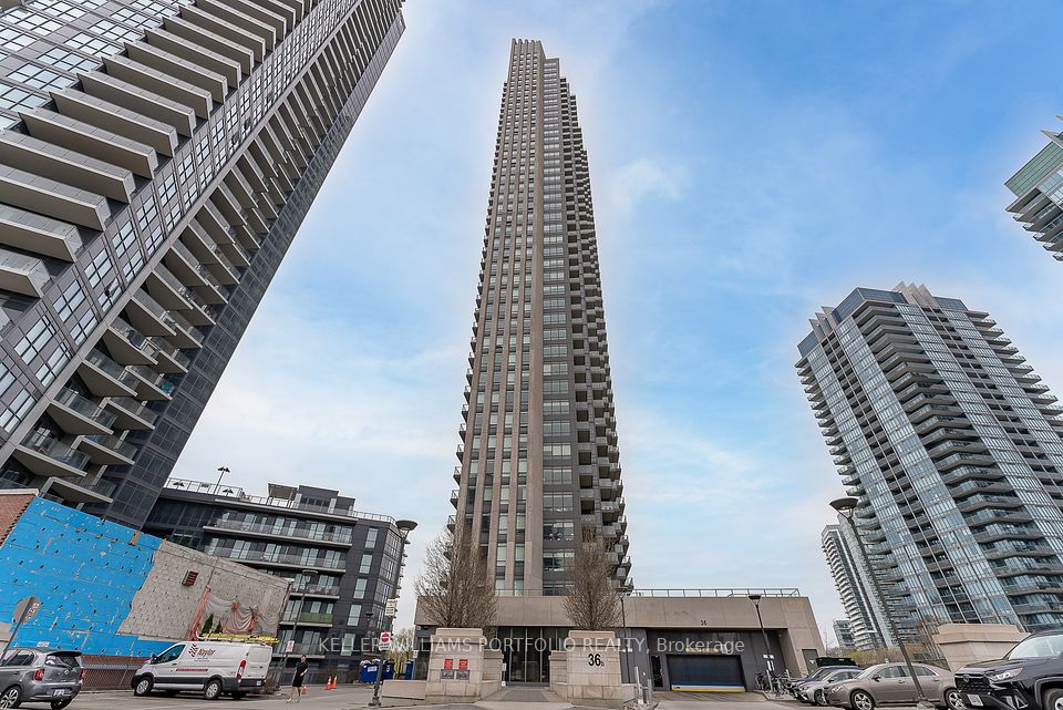 36 Park Lawn