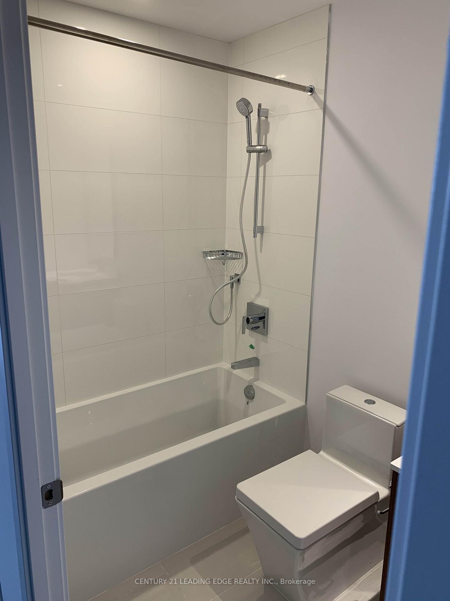2 Bedrooms Condo at 488 University, Toronto For sale