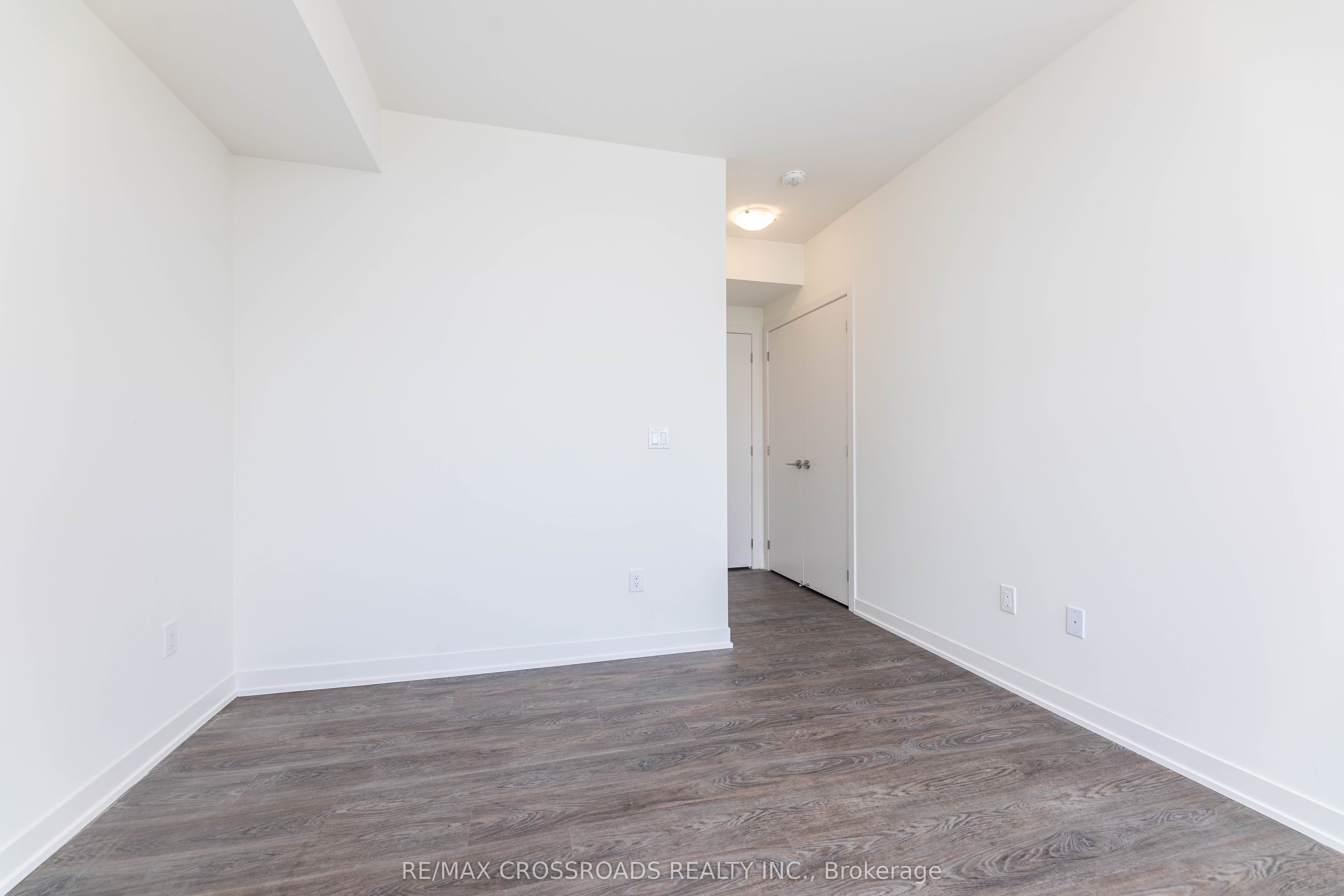 10 David Eyer Road E, #1203