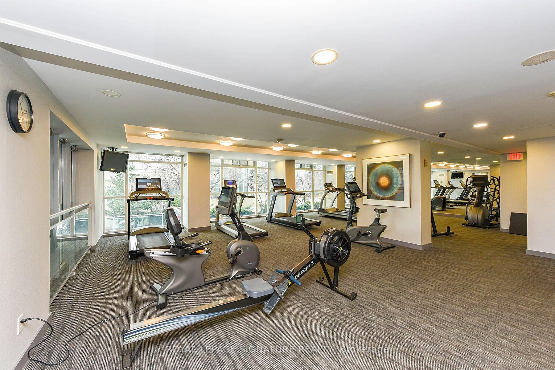 1 Bedroom Condo at 223 Webb,  Mississauga For sale