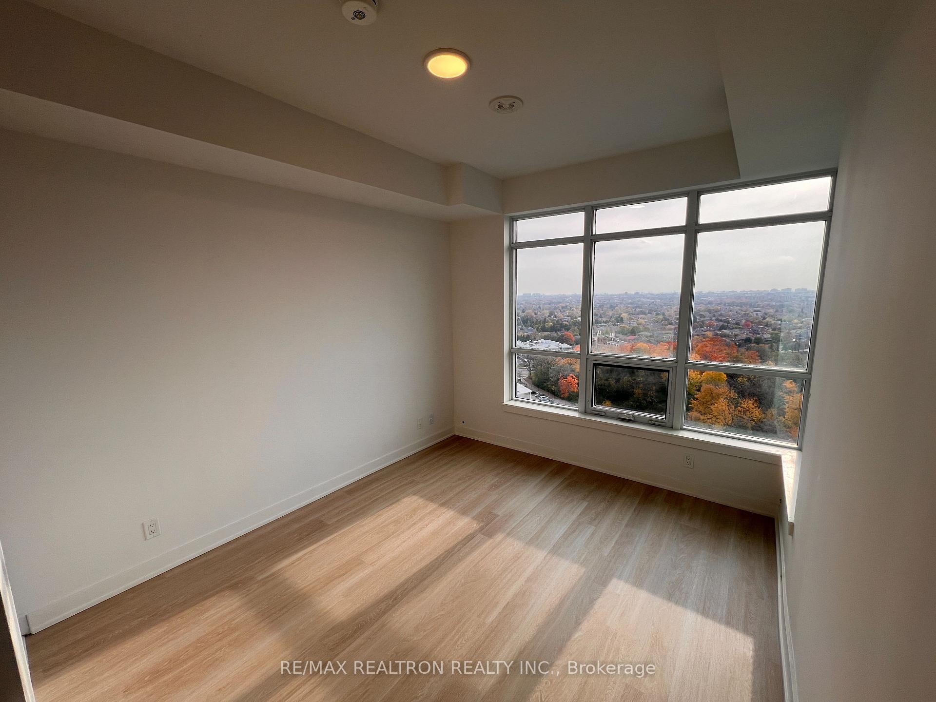 2 Bedrooms Co-op at 30 Upper Mall,  Vaughan For sale