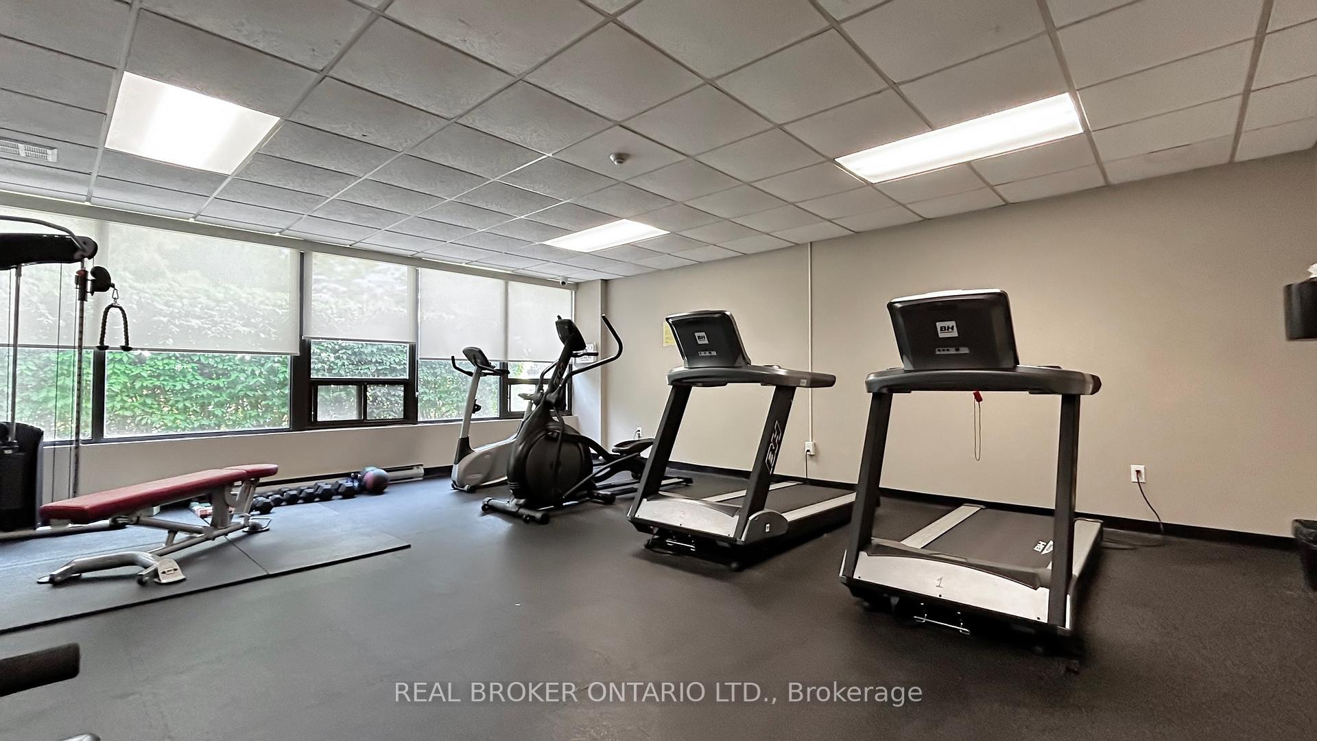 2 Bedrooms Condo at 7440 Bathurst, Vaughan For sale