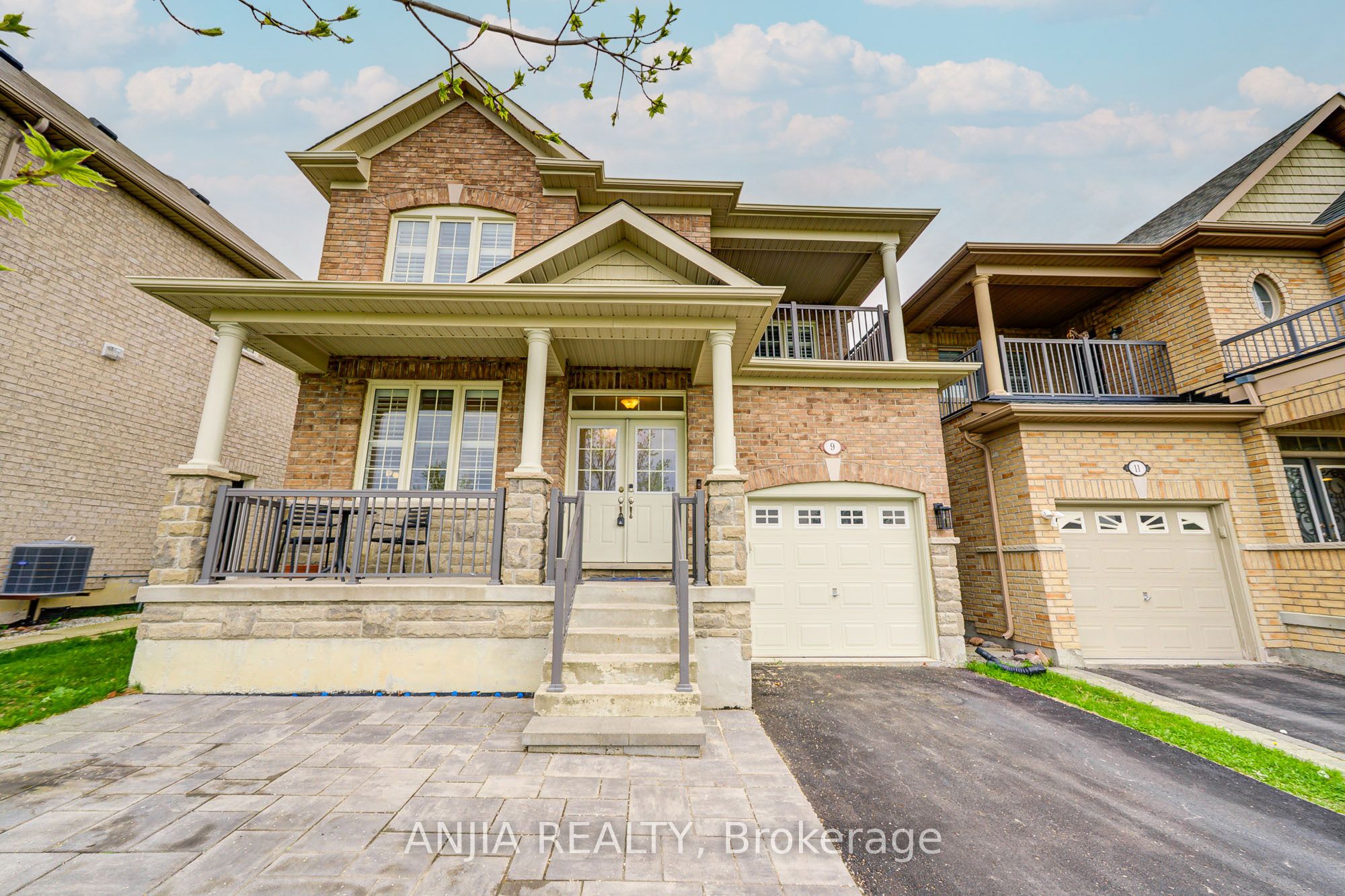 9 Desjardin Drive