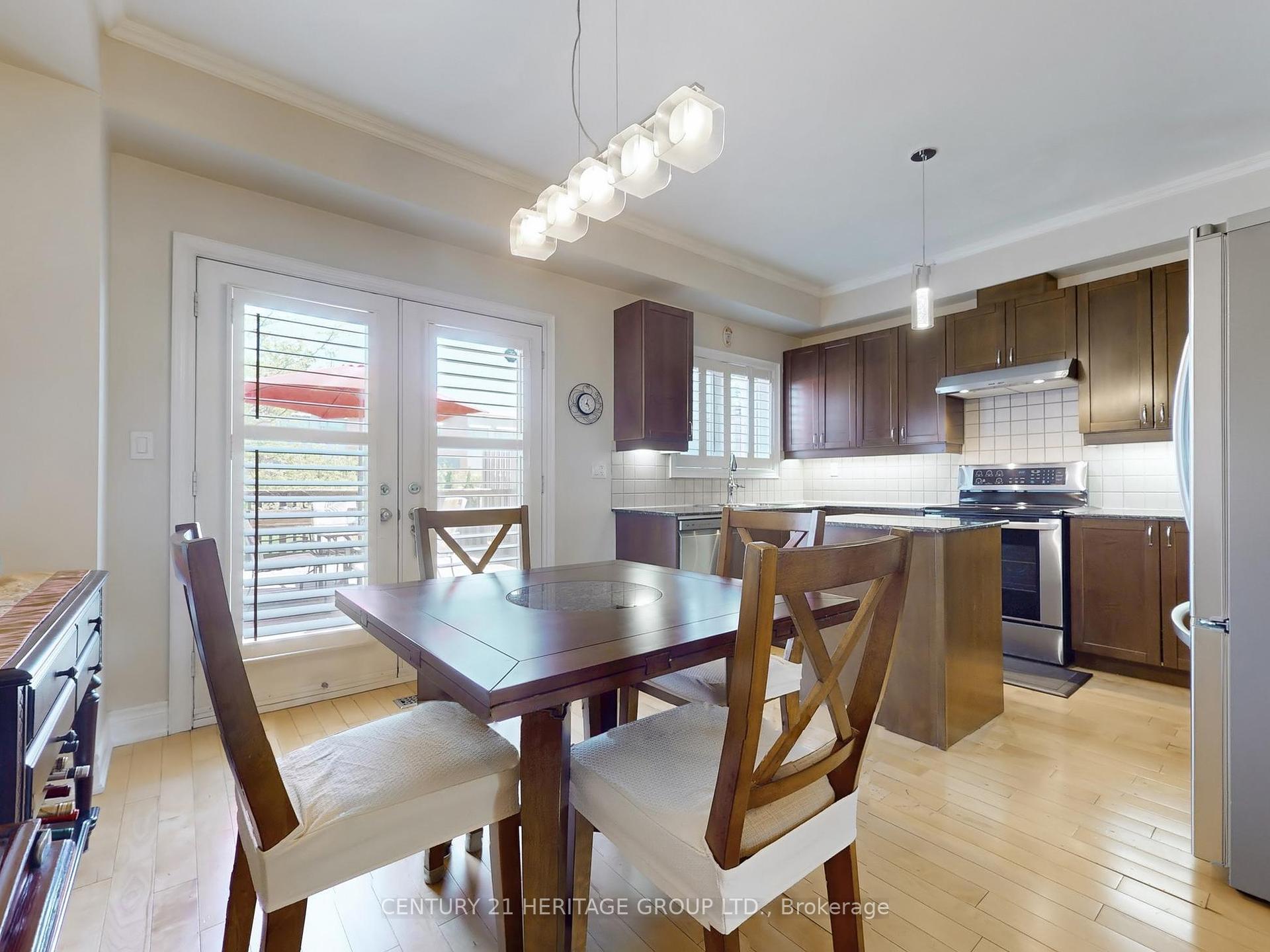 4 Bedrooms Condo at 127 Mill, Toronto For sale