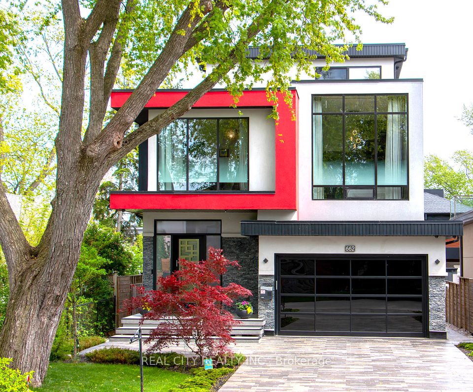 662 Byngmount Avenue, Mississauga, ON L5G 1R4