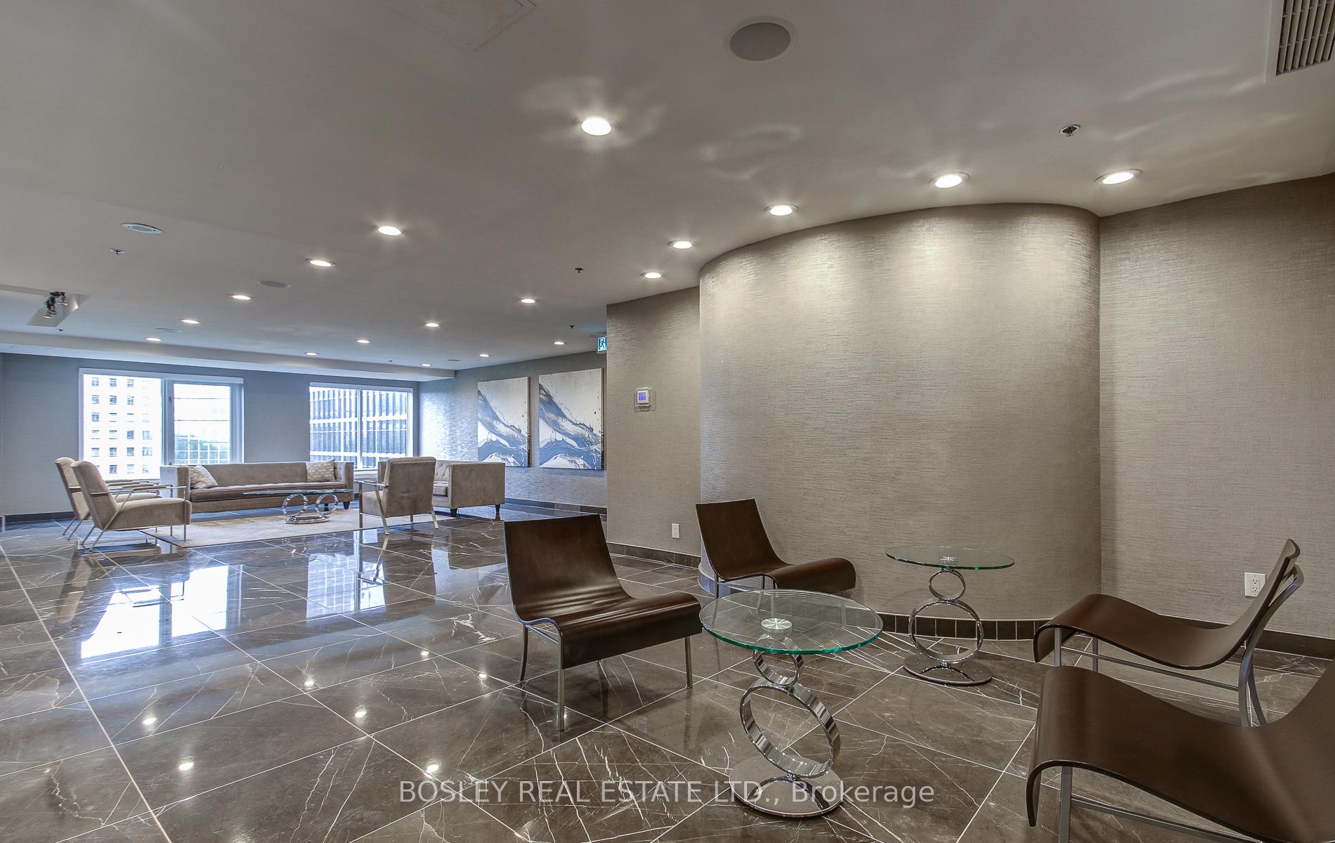 2 Bedrooms Condo at 8 Park, Toronto For sale