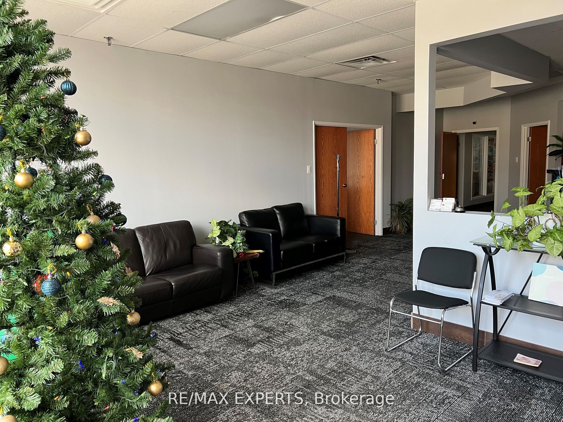 100 Marycroft Avenue 1G