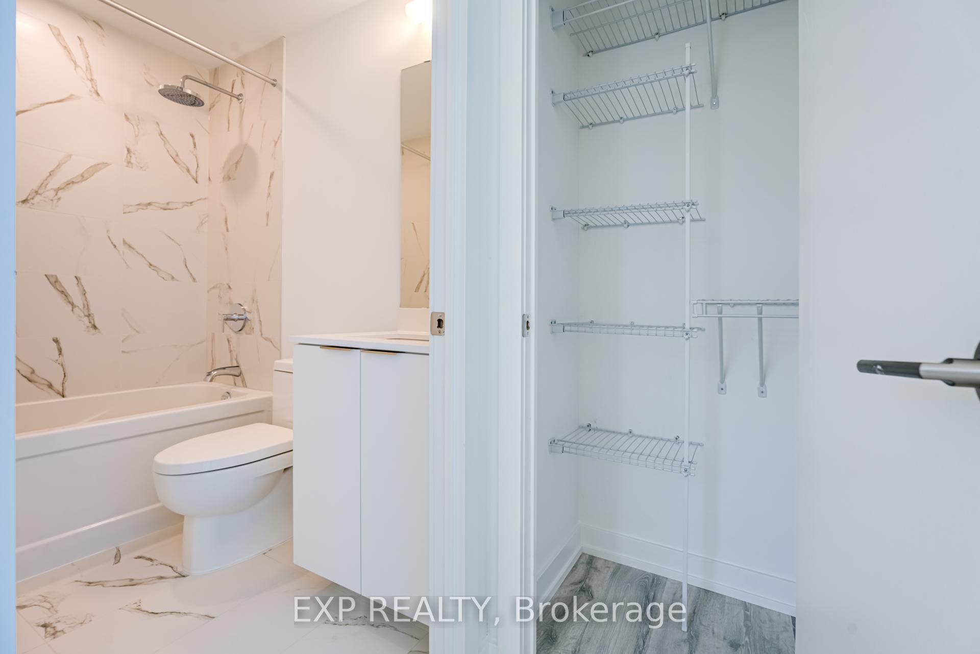 3 Bedrooms Condo at 8 Olympic Gdn S, Toronto For sale