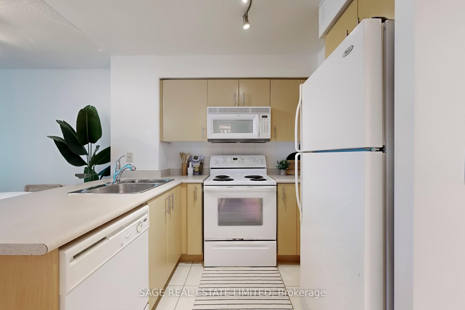 2 Bedrooms Condo at 219 Fort York, Toronto For sale