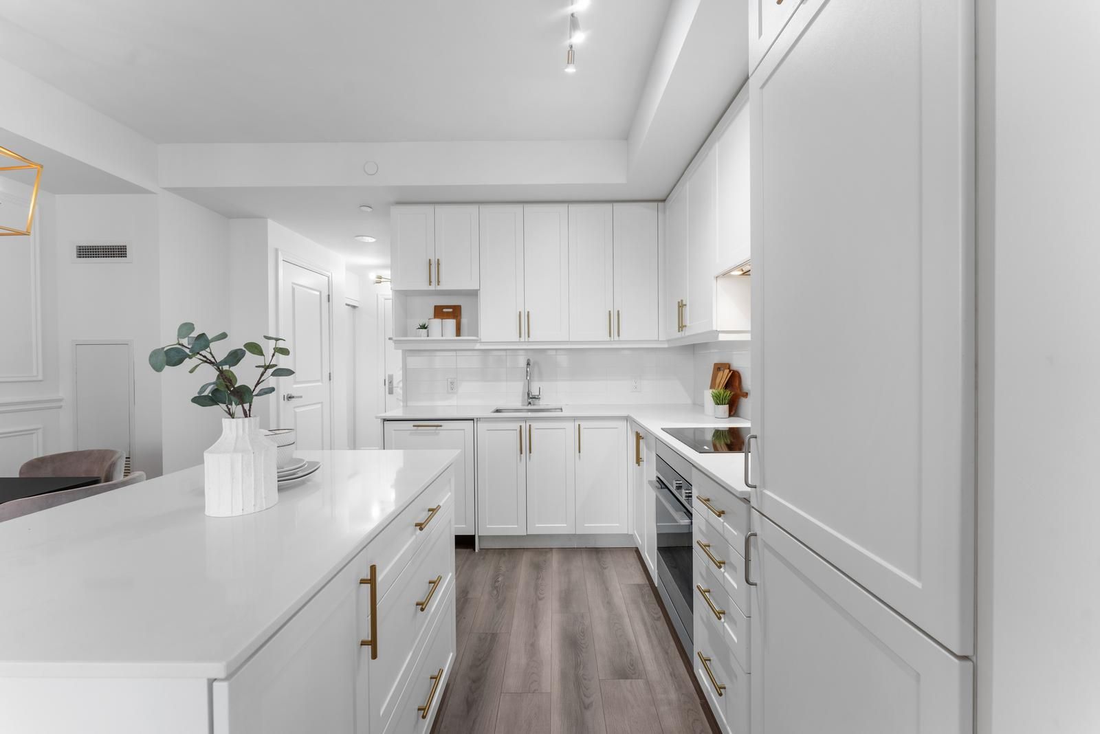 9075 Jane Street 1010