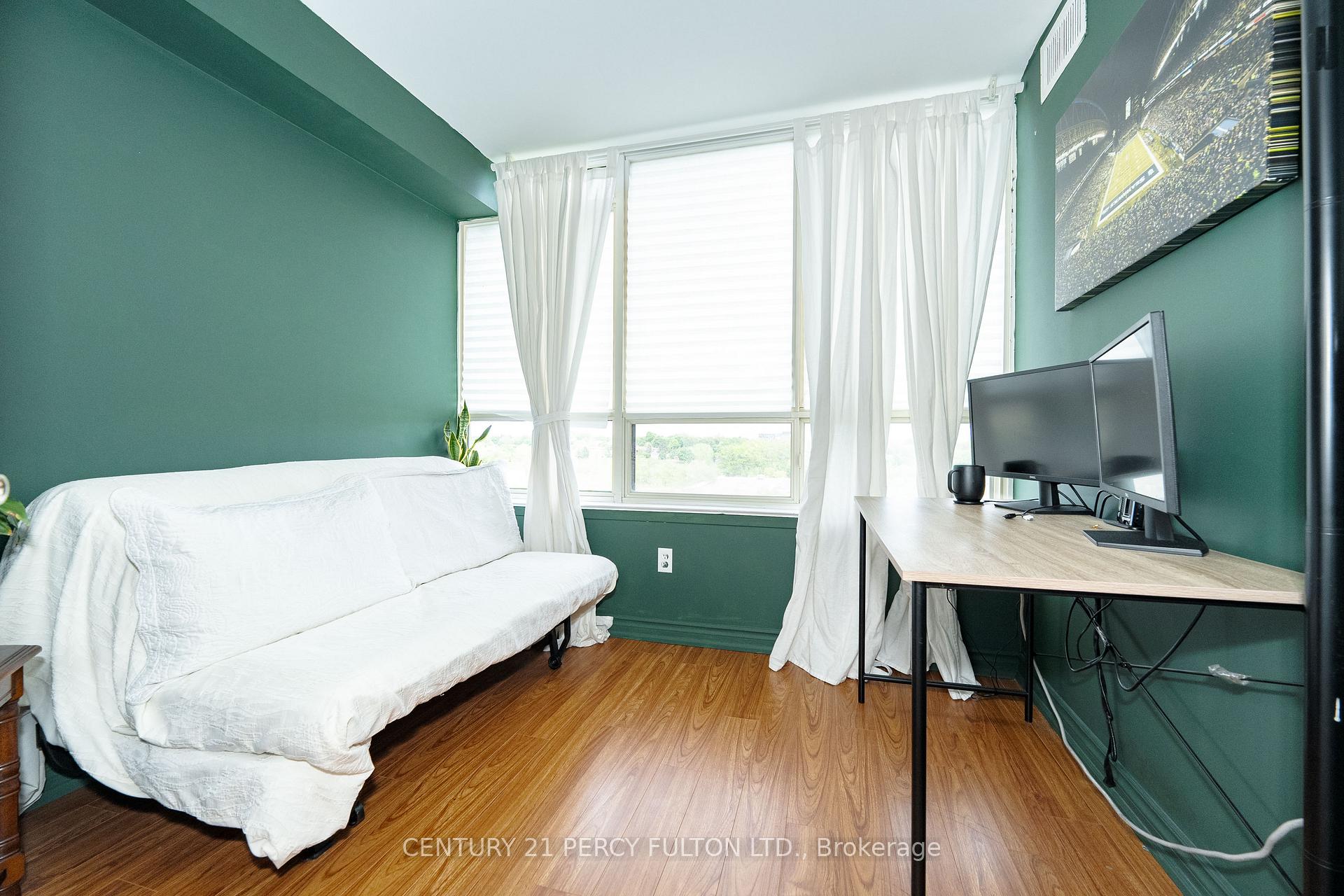 2 Bedrooms Condo at 3 Greystone Walk, Toronto For sale
