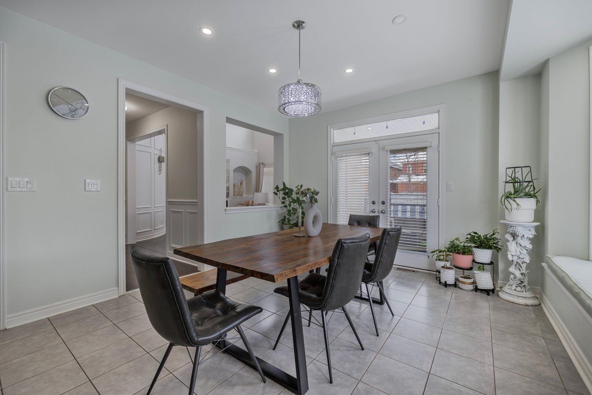 24 Faris Street