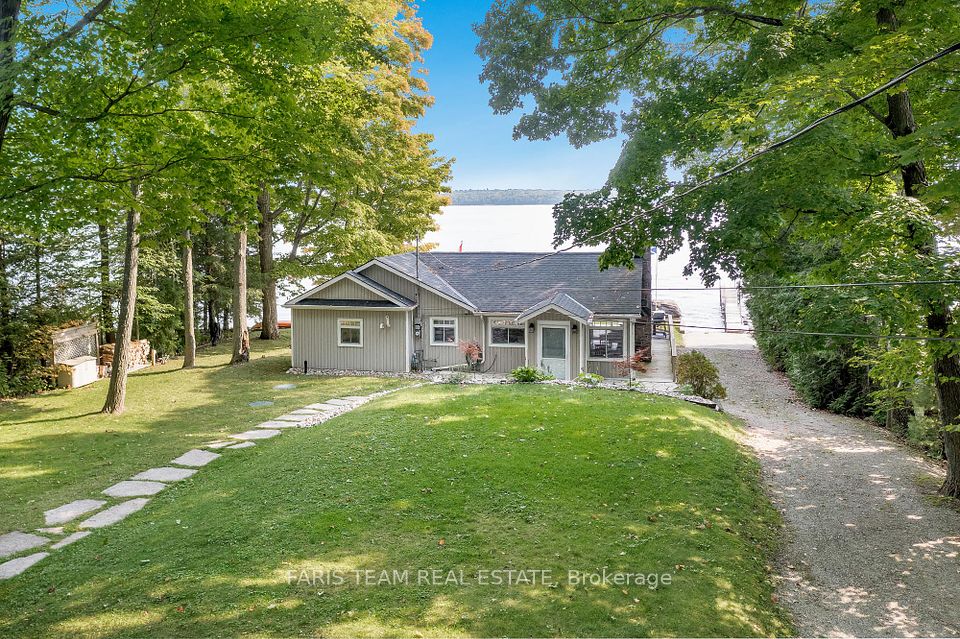 1449 Champlain