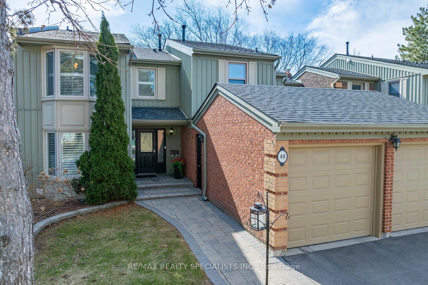3 Bedrooms Condo at 3265 South Millway, Mississauga For sale