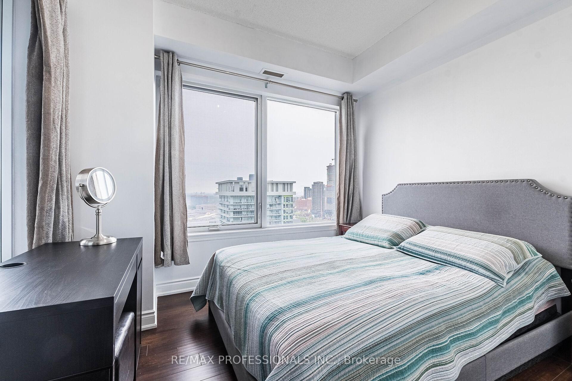 #2302 – 385 Prince Of Wales Drive, Mississauga, ON L5B 0C6