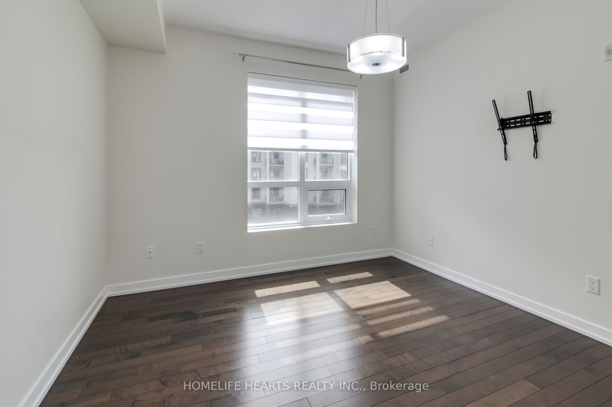 2486 Old Bronte Road, #303