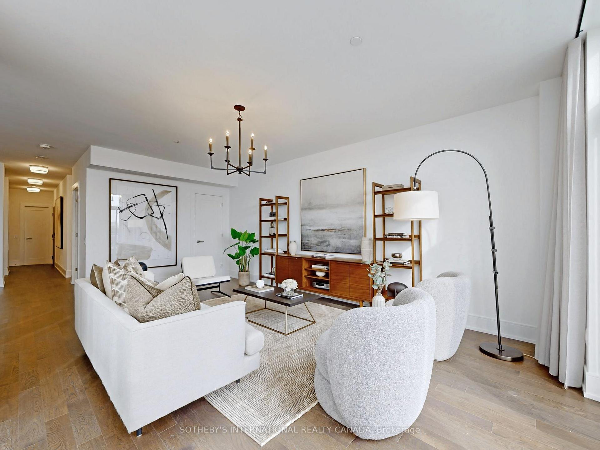 3 Bedrooms Condo at 30 Inn On the Park, Toronto For sale
