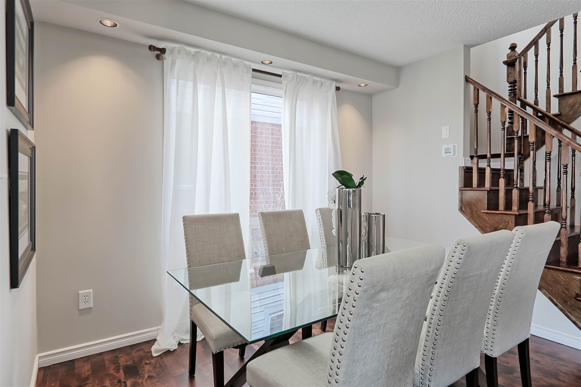 834 Mckay Crescent
