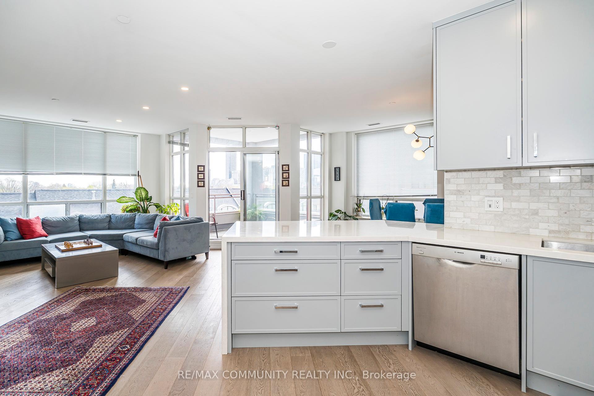 2 Bedrooms Condo at 980 Yonge,  Toronto For sale