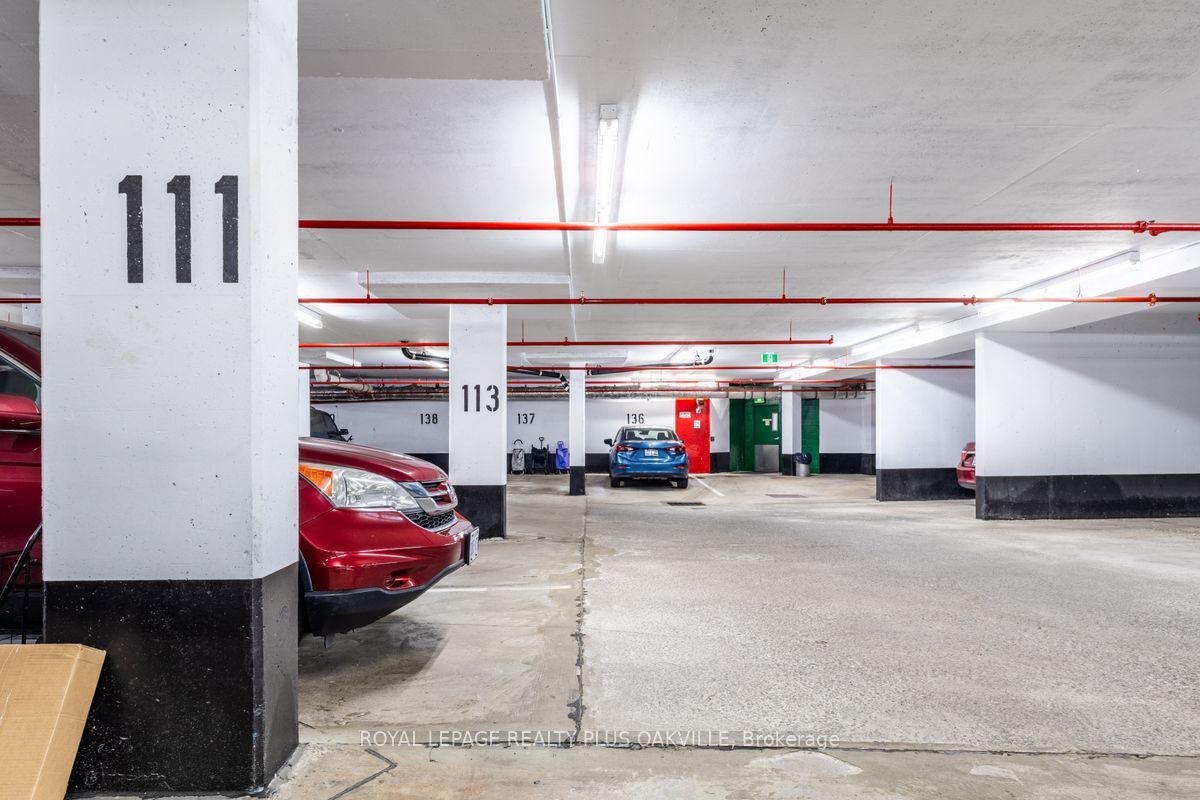 2511 Lakeshore Road W, #517