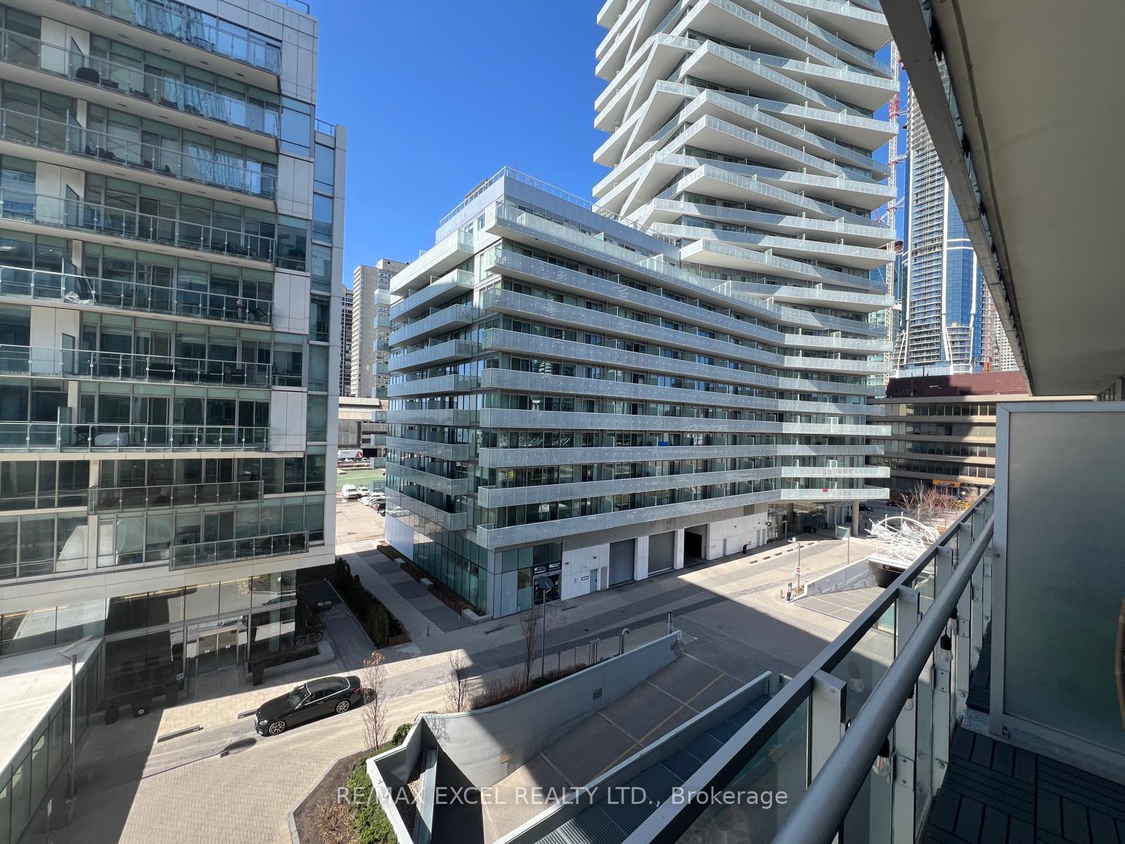 2 Bedrooms Condo at 29 Queens, Toronto For sale
