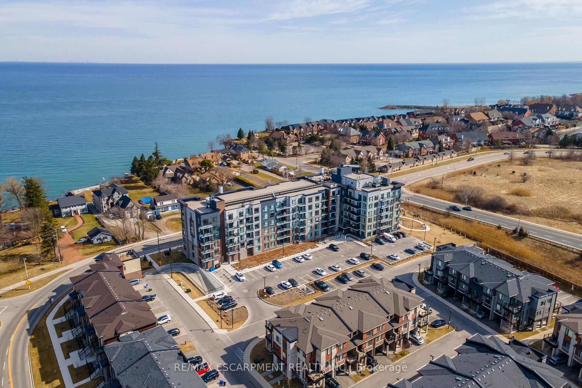 1 Bedroom Condo at 600 North Service, Hamilton For sale