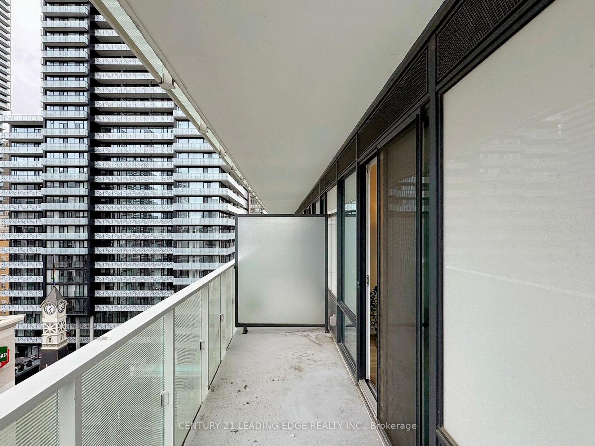3 Bedrooms Condo at 501 Yonge, Toronto For sale