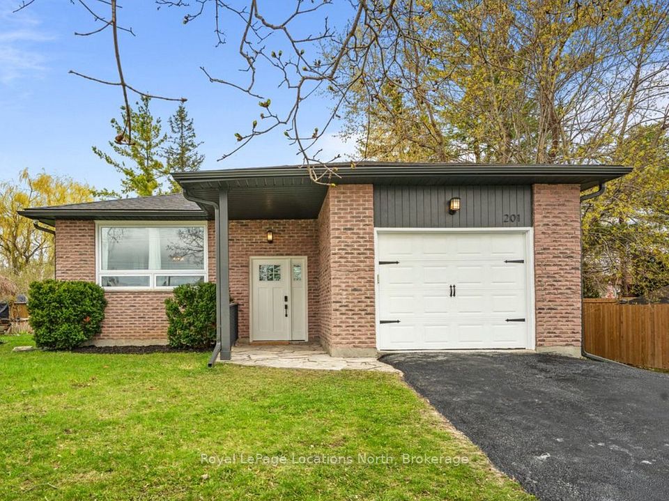 201 Beech Street, Clearview, ON L0M 1S0