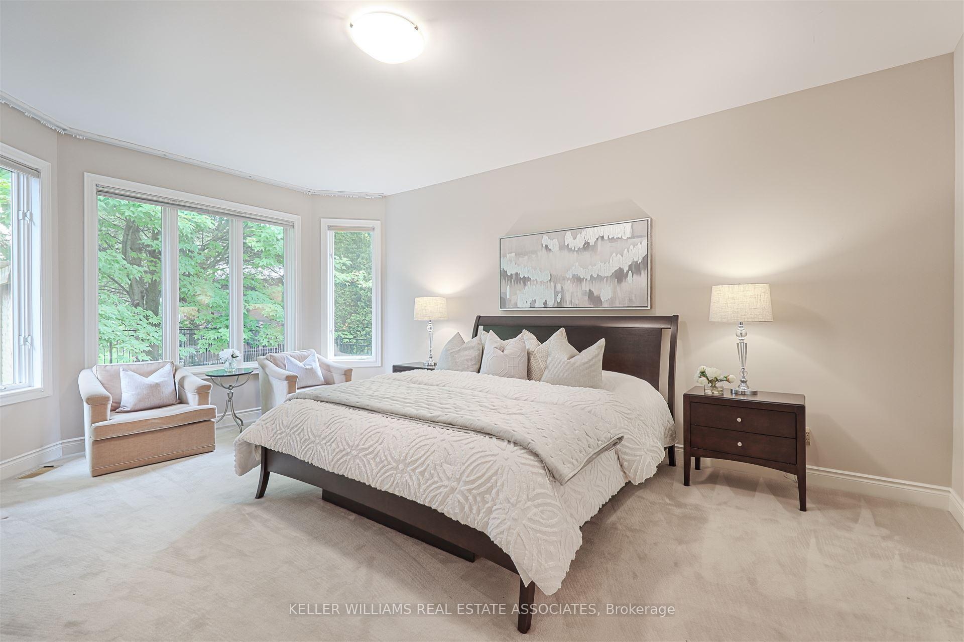 2 Bedrooms Condo at 726 Hidden Grove, Mississauga For sale