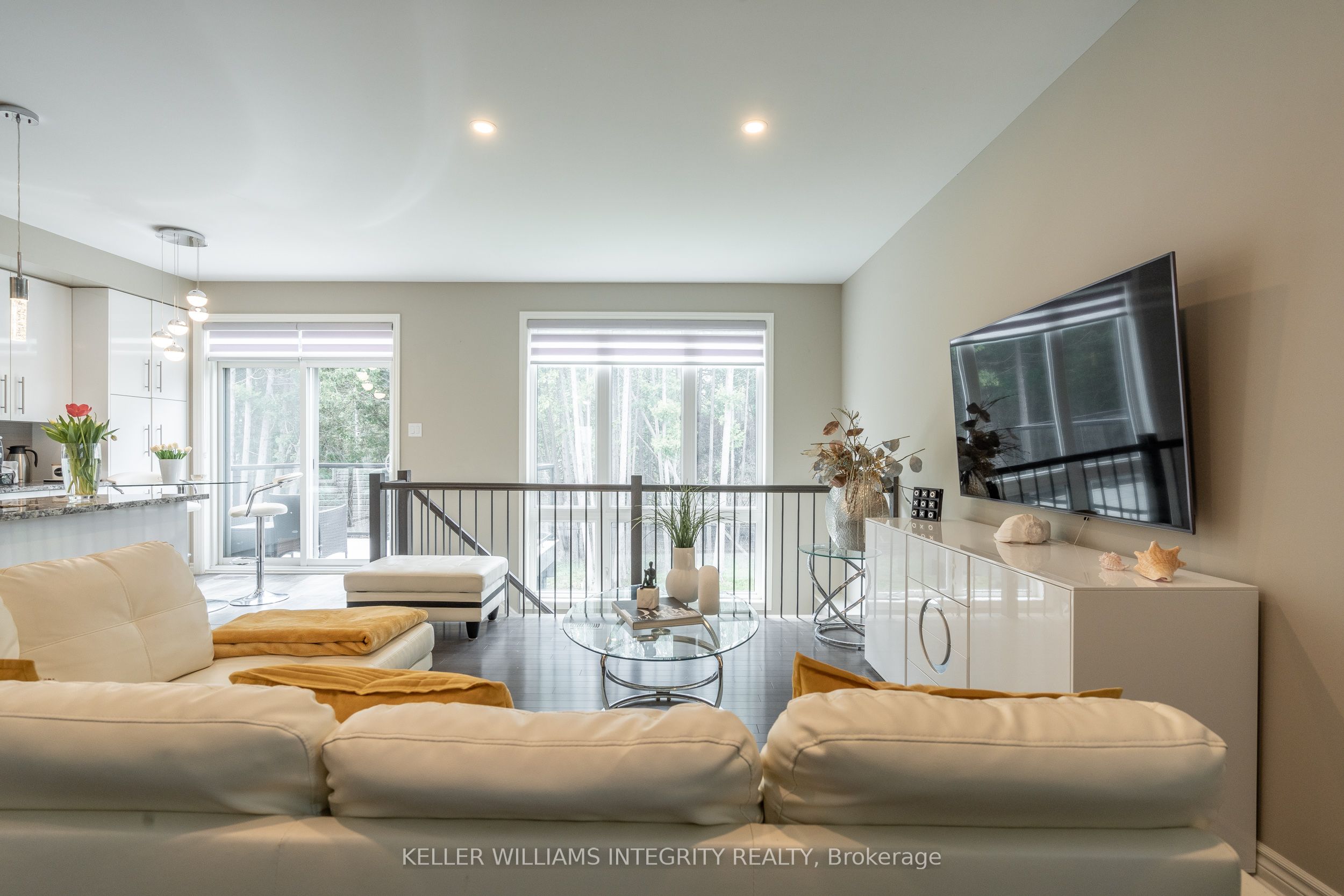 1126 Beckett Crescent