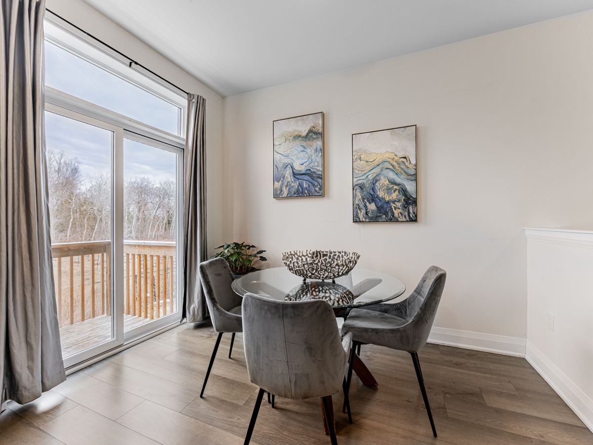 250 Finch Avenue 22