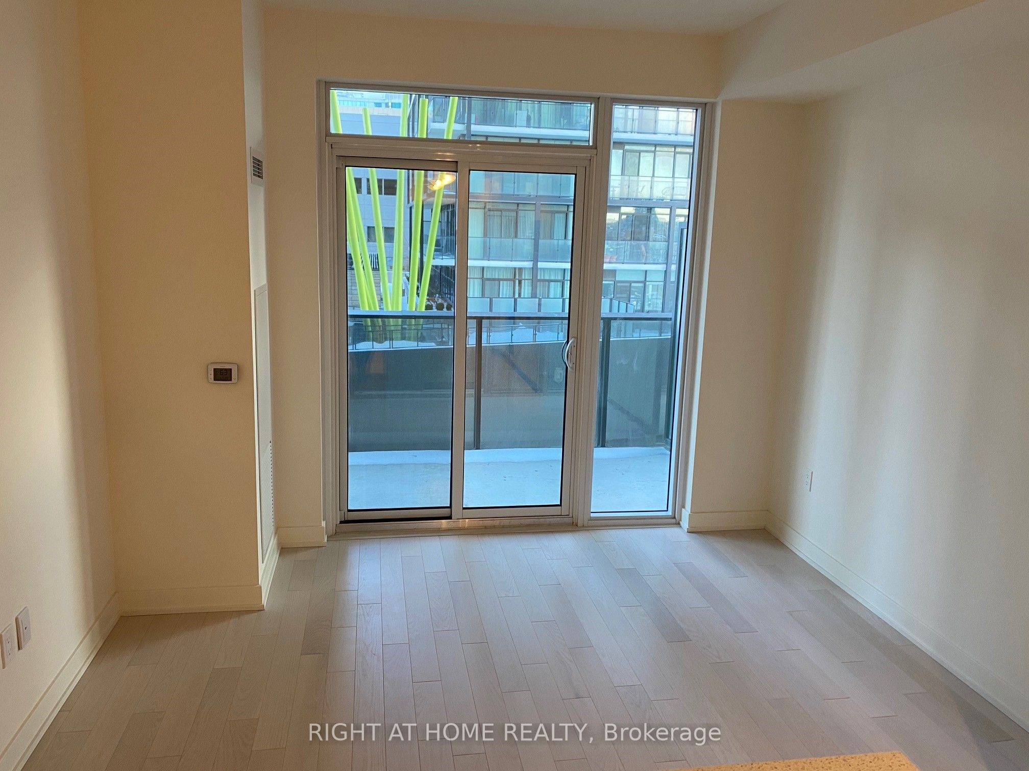 330 Richmond Street W, #Unit 901