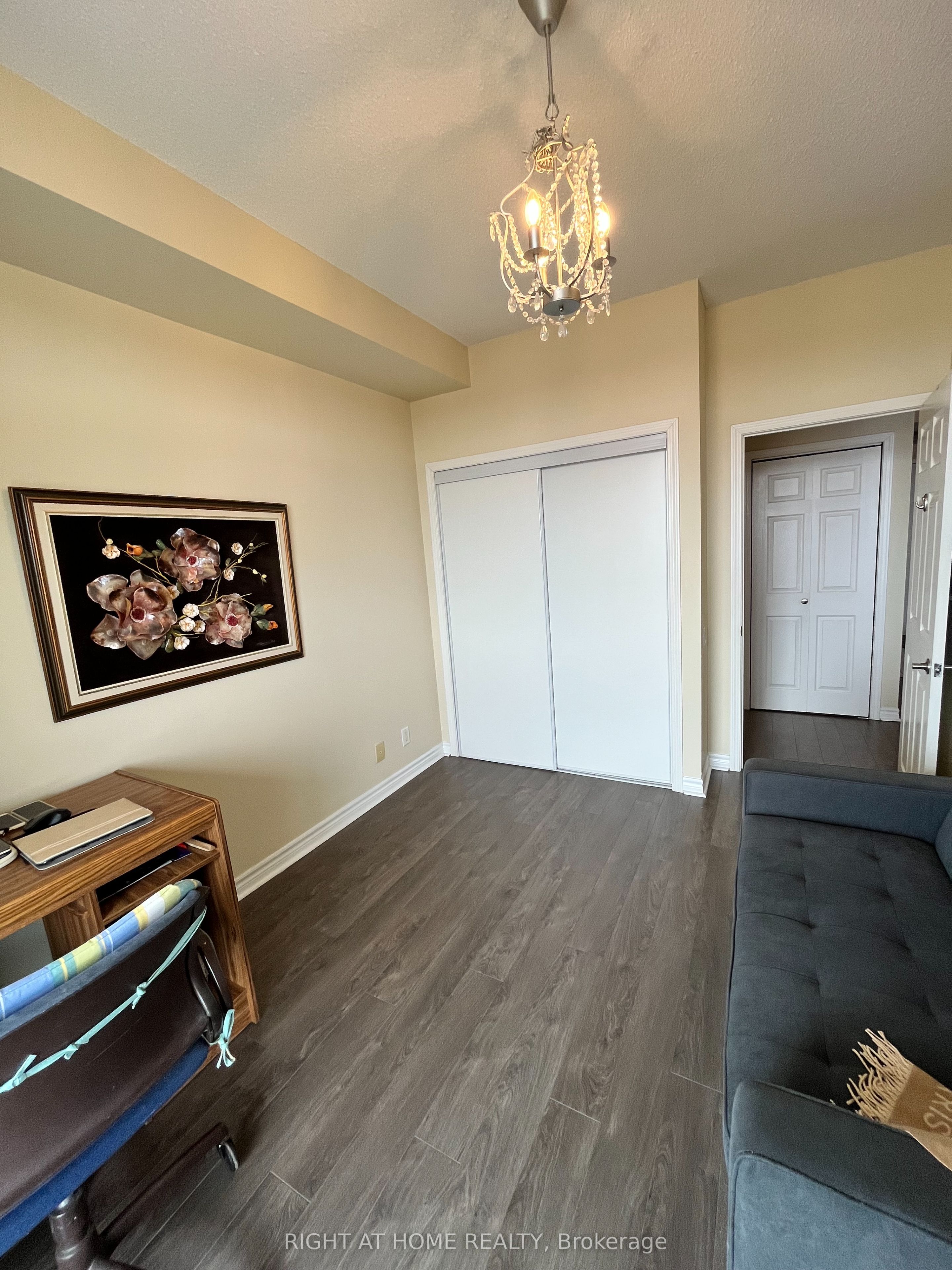 11121 Yonge Street, ## 602
